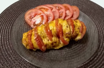 Диетический рецепт: сочное куриное филе с помидорами и твердым сыром