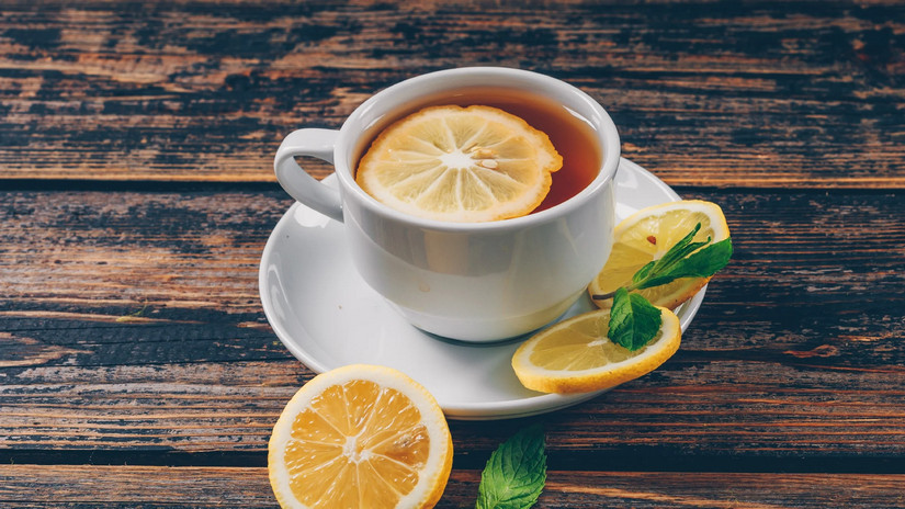 5 причин всегда добавлять лимон в черный чай